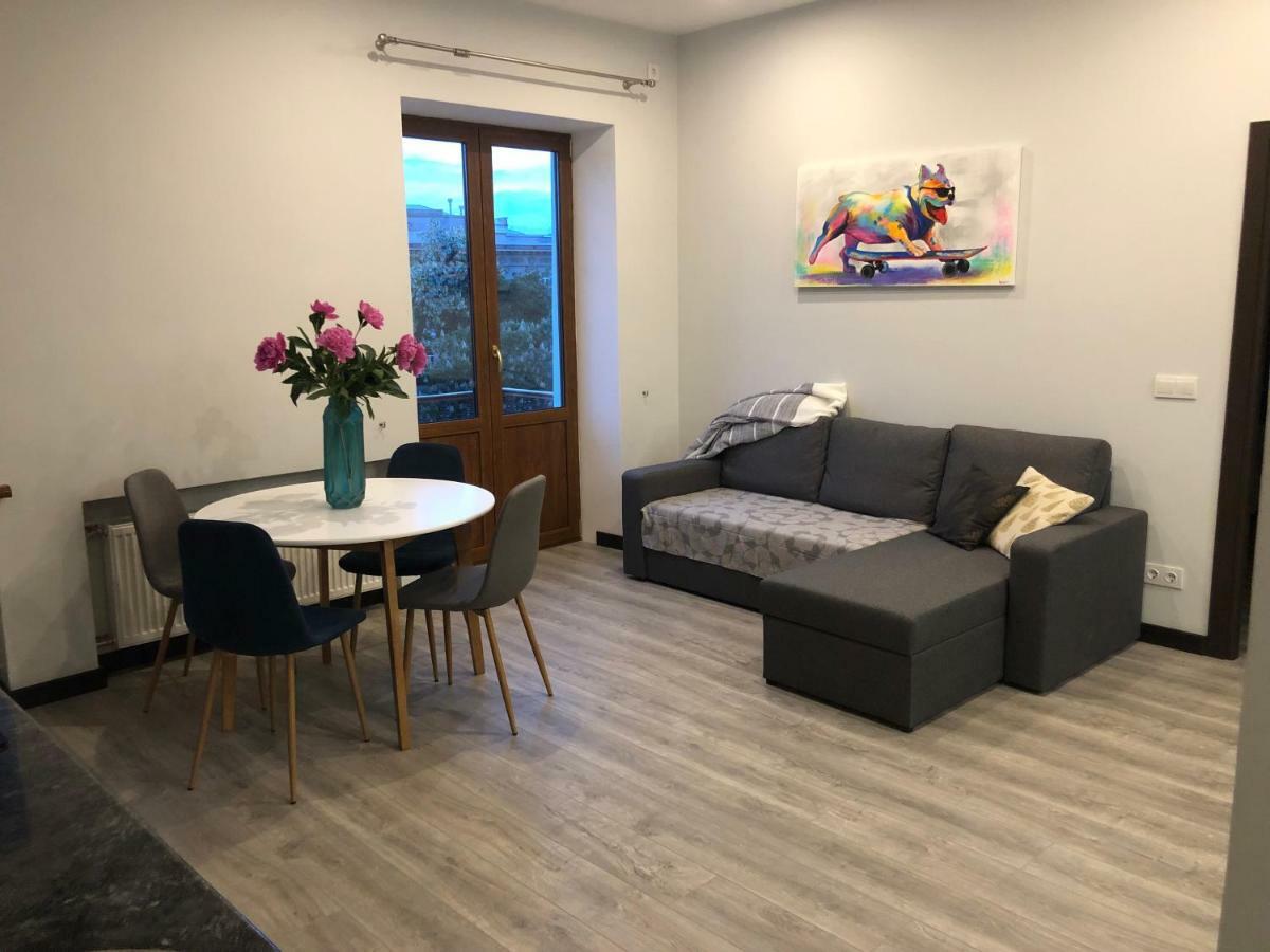 Grand Apartment 2 Chernihiv Exterior foto